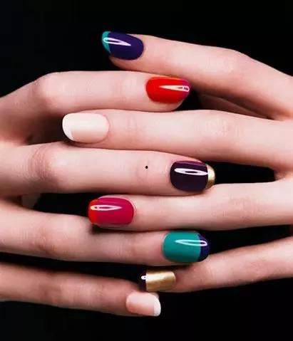 娱乐吃瓜酱美甲视频下载,跟随娱乐吃瓜酱,解锁时尚指尖艺术 第3张 娱乐吃瓜酱美甲视频下载,跟随娱乐吃瓜酱,解锁时尚指尖艺术 第3张